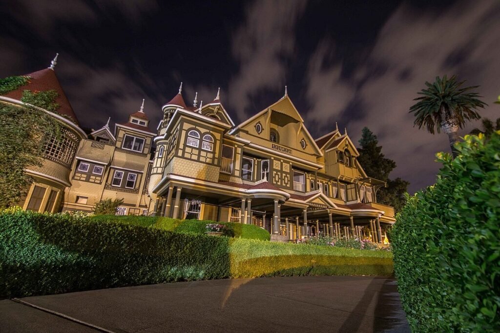 Winchester Mystery House
